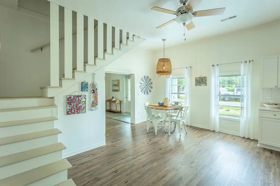 110 14th St, Apalachicola, FL 32320 - #2