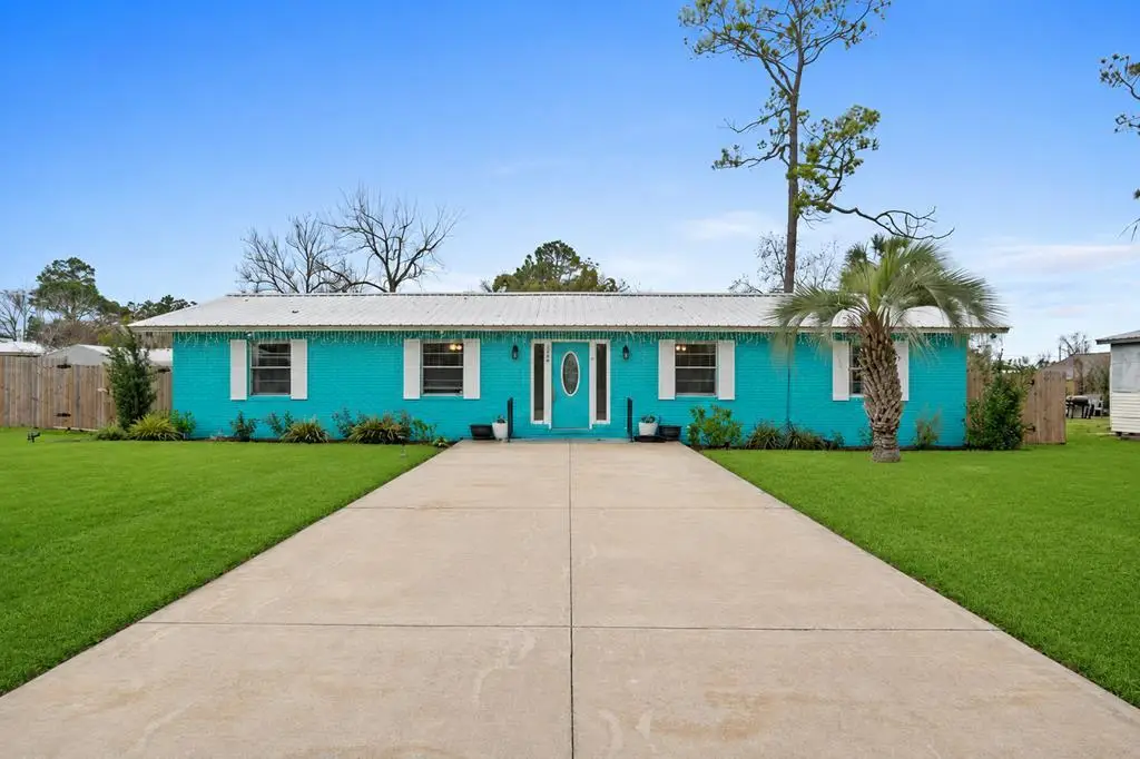 328 Ave C, Port Saint Joe, FL 32456 - #1