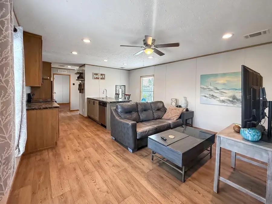 184 Chellsey St, Wewahitchka, FL 32465 - #2