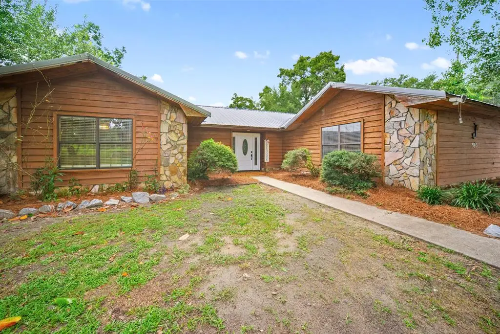 580 Old Transfer Rd, Wewahitchka, FL 32465 - #1