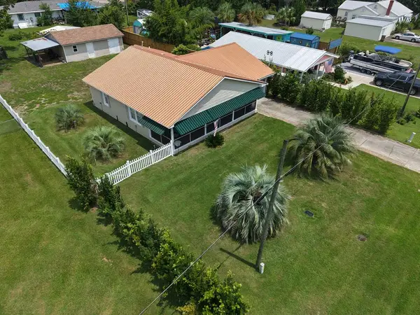 1013 Mcclelland Ave, Port St. Joe, FL 32456