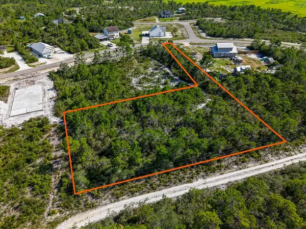 263 Ridgecrest Pkwy, Eastpoint, FL 32328
