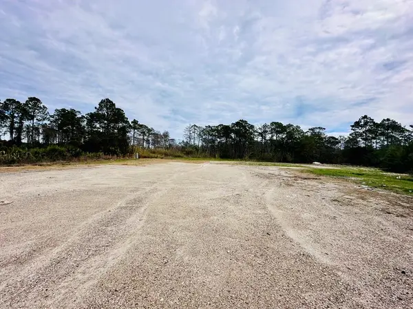 295 Airport Rd, Carrabelle, FL 32322