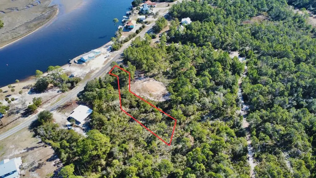 268 River Rd, Carrabelle, FL 32322 - #1