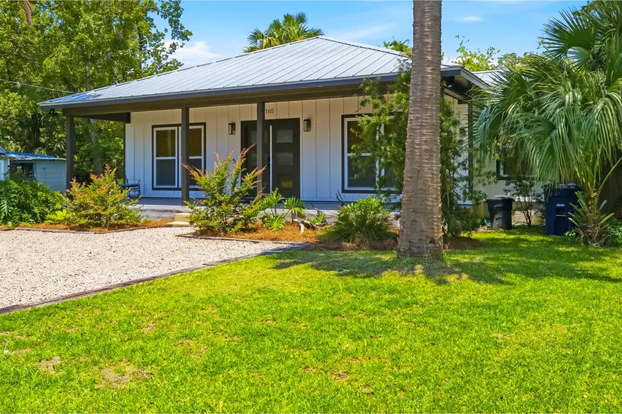 165 10th St, Apalachicola, FL 32320 - #2