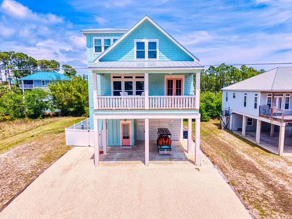 331 Bradford St, St. George Island, FL 32328