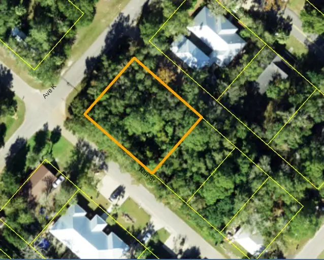 197 10th St, Apalachicola, FL 32320 - #2