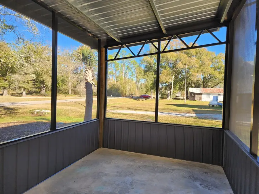 6924 Gardenia St, Wewahitchka, FL 32456 - #3