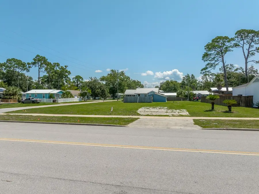1301 Monument Ave, Port Saint Joe, FL 32456 - #2