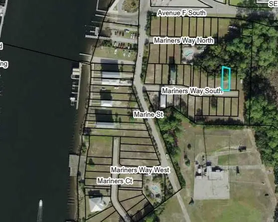120 S Mariners Way, Carrabelle, FL 32322 - #1