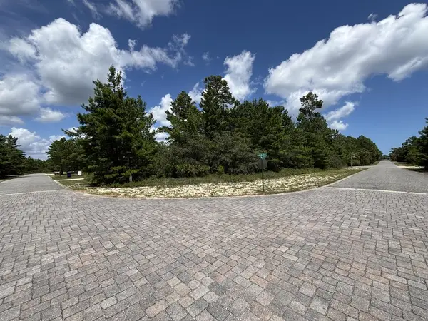 1717 Landing St, Carrabelle, FL 32322