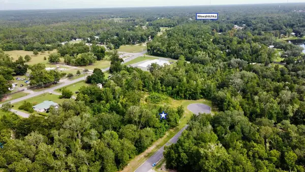 113 Little River Cir, Wewahitchka, FL 32456