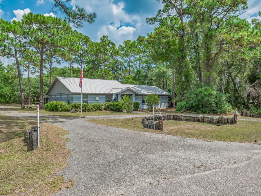 127 Putnal St, Carrabelle, FL 32322 - #2