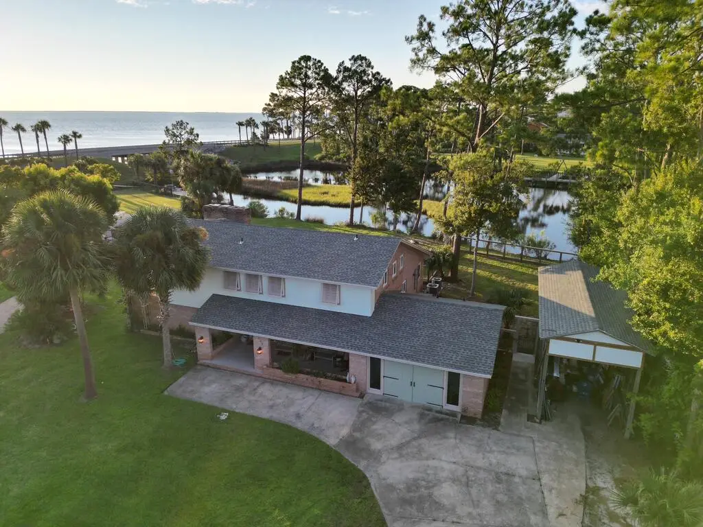 109 Sunset Cir, Port Saint Joe, FL 32456 - #1