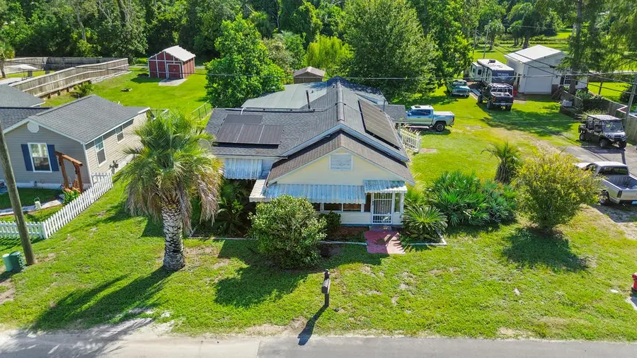 513 Woodward Ave, Port Saint Joe, FL 32456 - #2