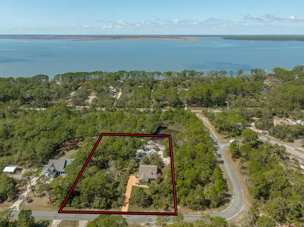 134 Shadow Bay Dr, Eastpoint, FL 32328
