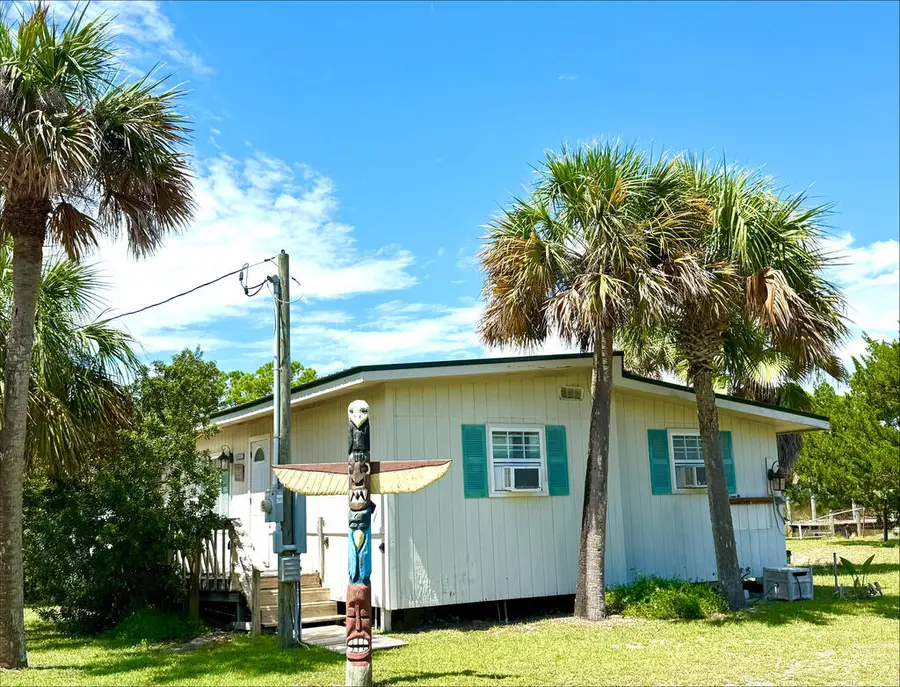 525 W Bay Shore Dr, Saint George Island, FL 32328 - #2