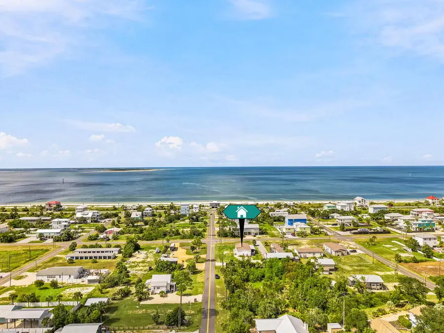 211 Cortez St, Port Saint Joe, FL 32456 - #2