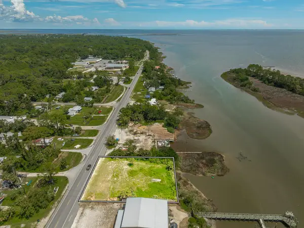 456 Hwy 98 W, Apalachicola, FL 32320