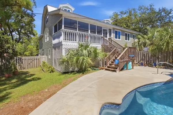 980 E Pine Ave, St. George Island, FL 32328