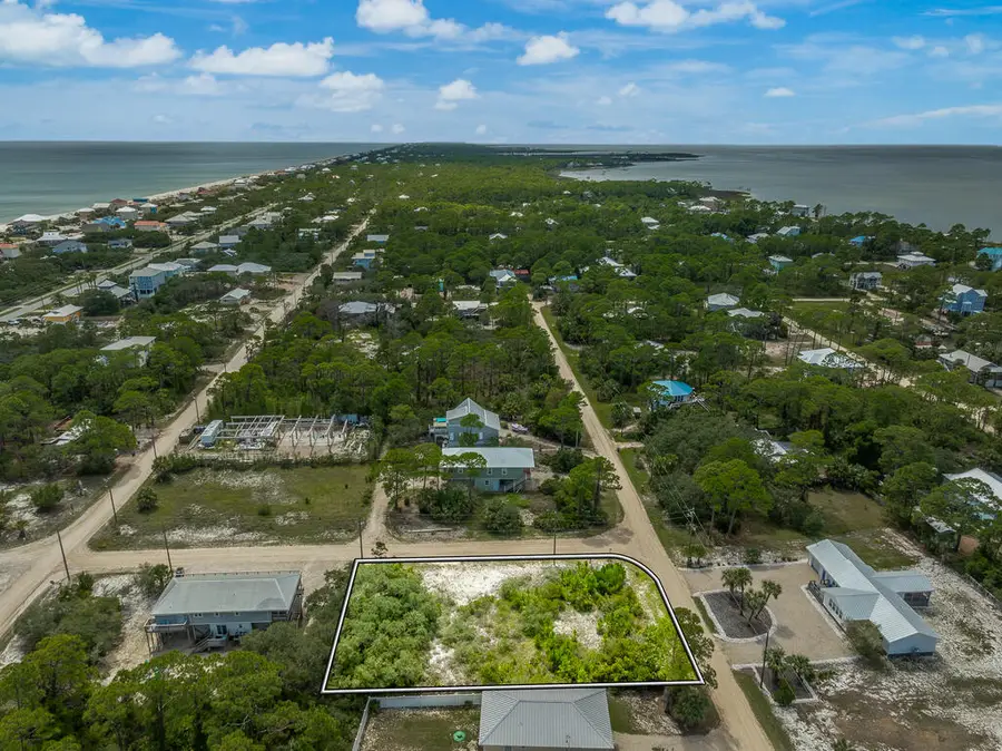 996 W Bay Shore Dr, Saint George Island, FL 32328 - #2
