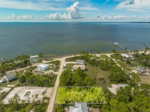 331 Nedley St, St. George Island, FL 32328