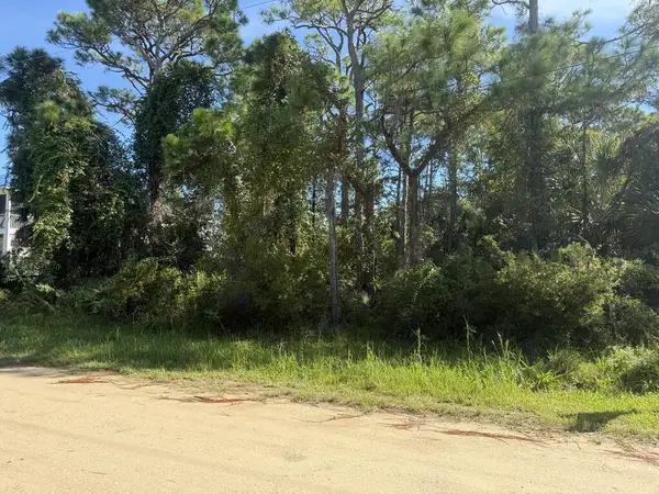 139 Bradford St, St. George Island, FL 32328