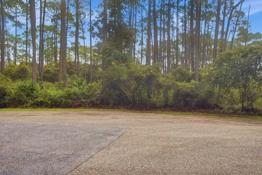 312 Magnolia Bay Dr, Eastpoint, FL 32328 - #2