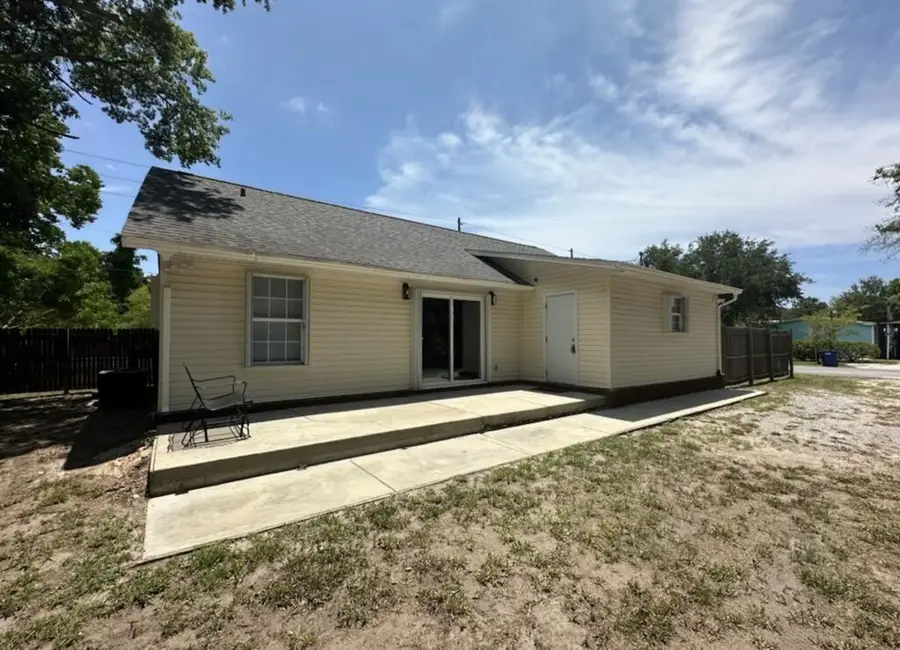 222 24th Ave, Apalachicola, FL 32320 - #2