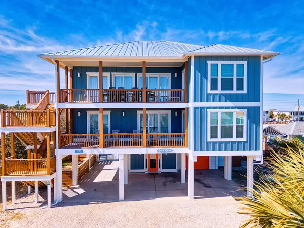 573 W Gorrie Dr, St. George Island, FL 32328