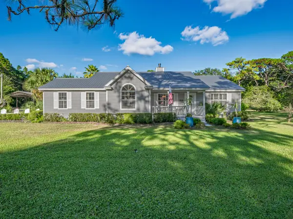 155 Putnal St, Carrabelle, FL 32322