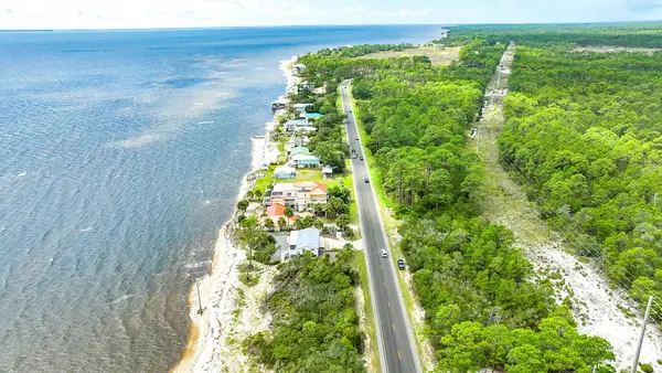 2708 Hwy 98 W, Carrabelle, FL 32322