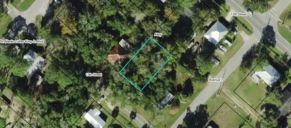 Lot 9 13th St, Apalachicola, FL 32320