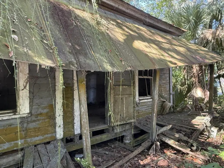 178 11th St, Apalachicola, FL 32320 - #2