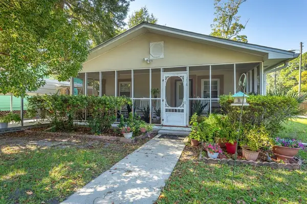 216 11th St, Apalachicola, FL 32320