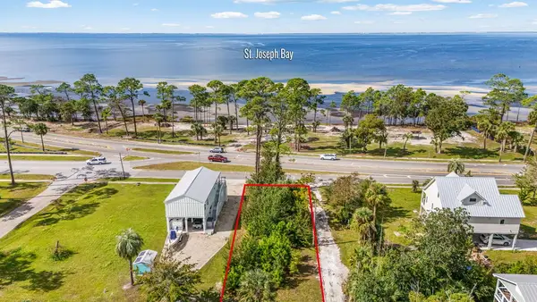 857 Monument Ave, Port St. Joe, FL 32456