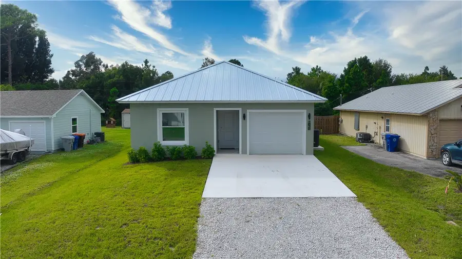 1635 22nd Avenue Sw, Vero Beach, FL 32962 - Image #2