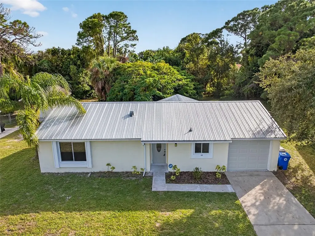 725 21st Street Sw, Vero Beach, FL 32962 - Image #1