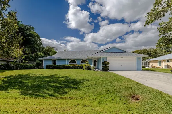 1635 71st Avenue, Vero Beach, FL 32966