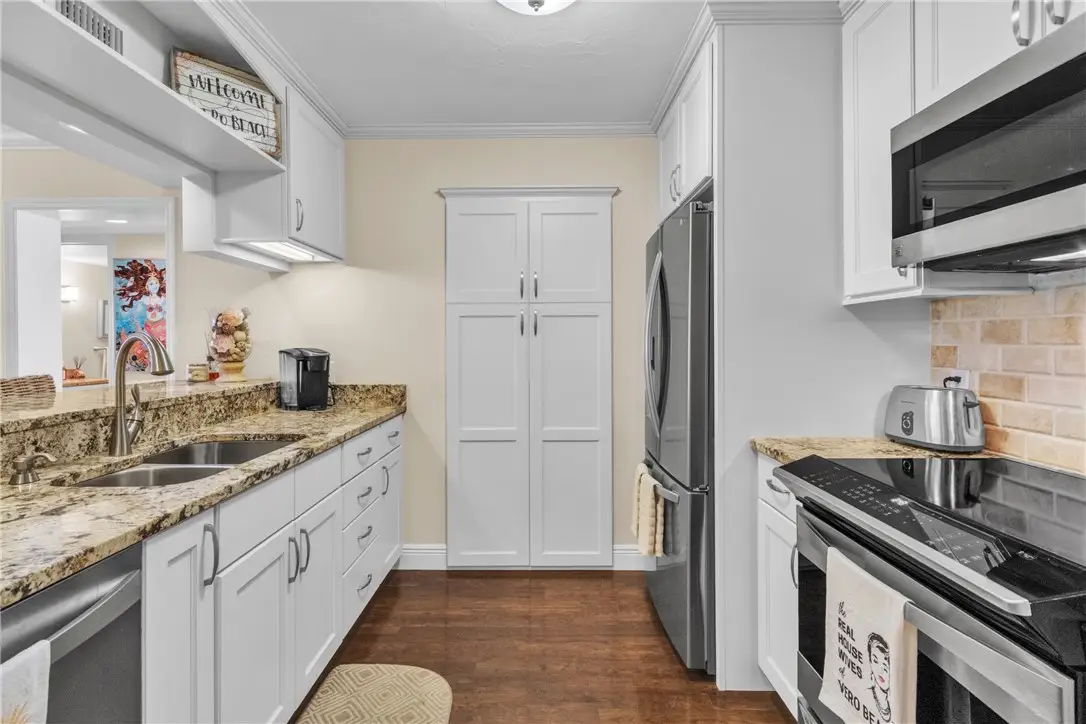 33 Plantation Drive #106, Vero Beach, FL 32966 - Image #1