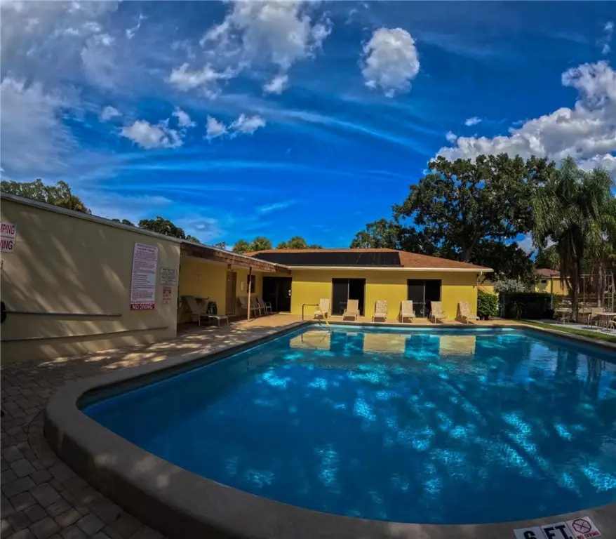 400 18th Street #F7, Vero Beach, FL 32960 - Image #2