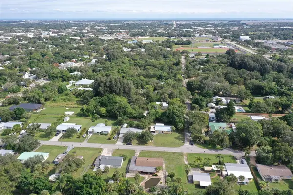 1701 24th Avenue, Vero Beach, FL 32960