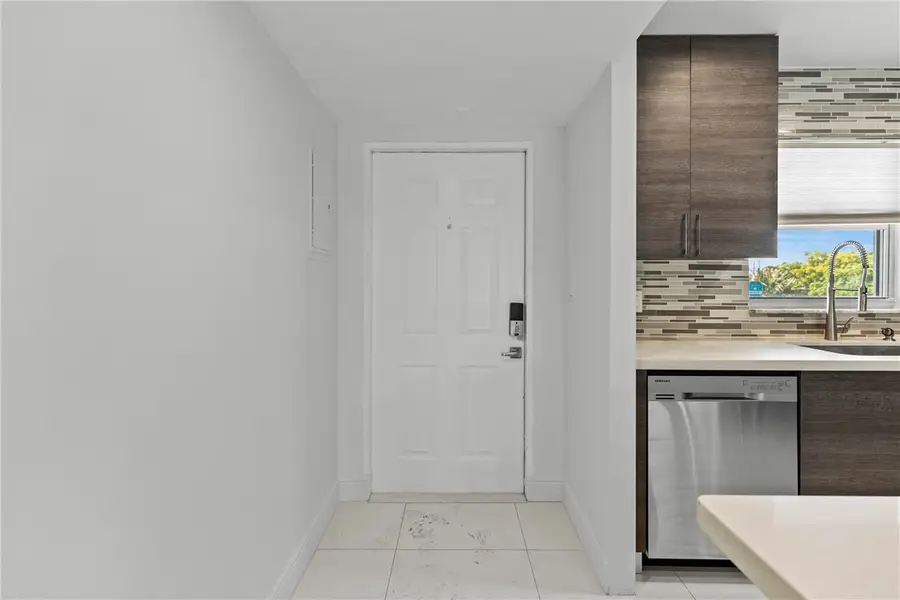 809 W Oakland Park Boulevard #K12, Fort Lauderdale, FL 33311 - Image #2