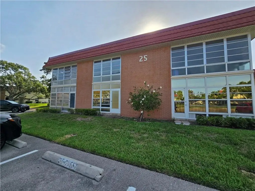 25 Pine Arbor Lane #104, Vero Beach, FL 32962 - Image #1