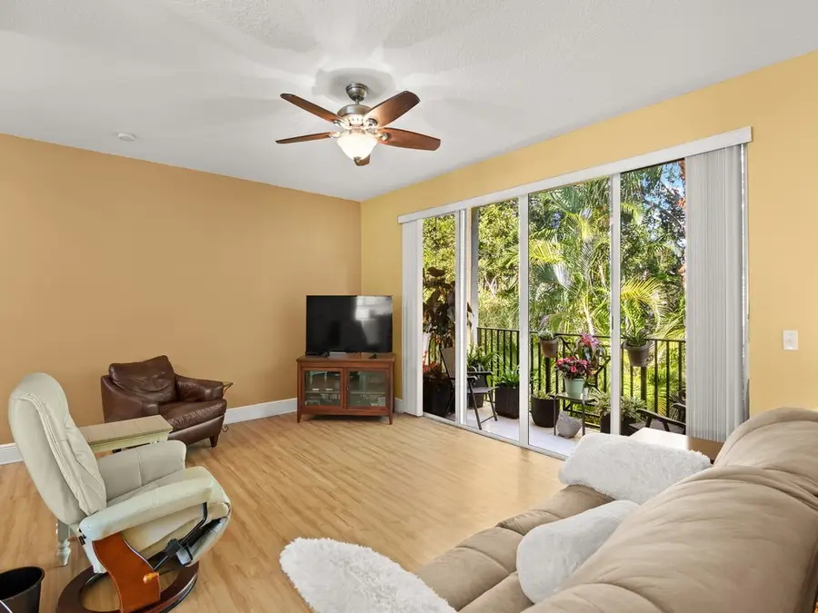 1680 42nd Square #101, Vero Beach, FL 32960 - Image #3