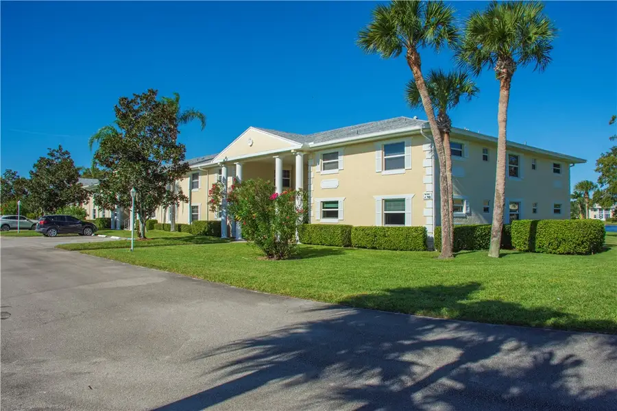 466 Grove Isle Circle #466, Vero Beach, FL 32962 - Image #2