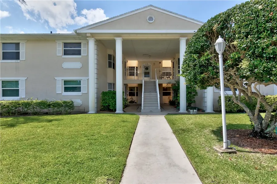 329 N Grove Isle Circle #329, Vero Beach, FL 32962 - Image #3