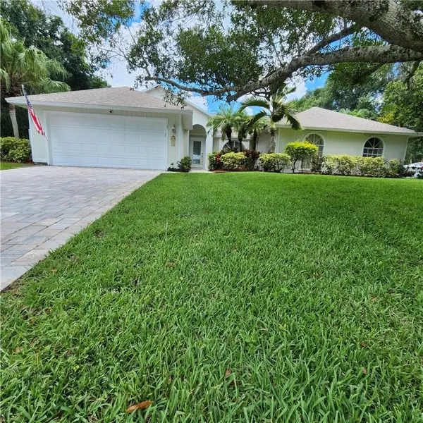 3295 4th Place, Vero Beach, FL 32968