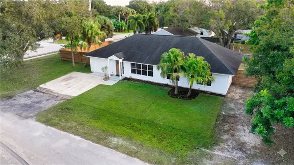 2025 9th Place, Vero Beach, FL 32960