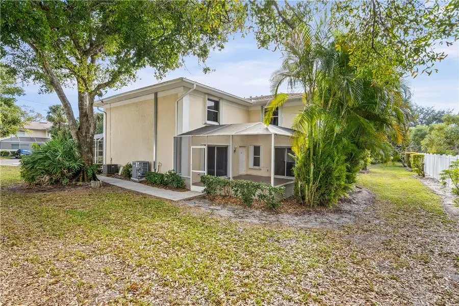 1536 N Lawnwood Circle #3, Fort Pierce, FL 34950 - Image #2